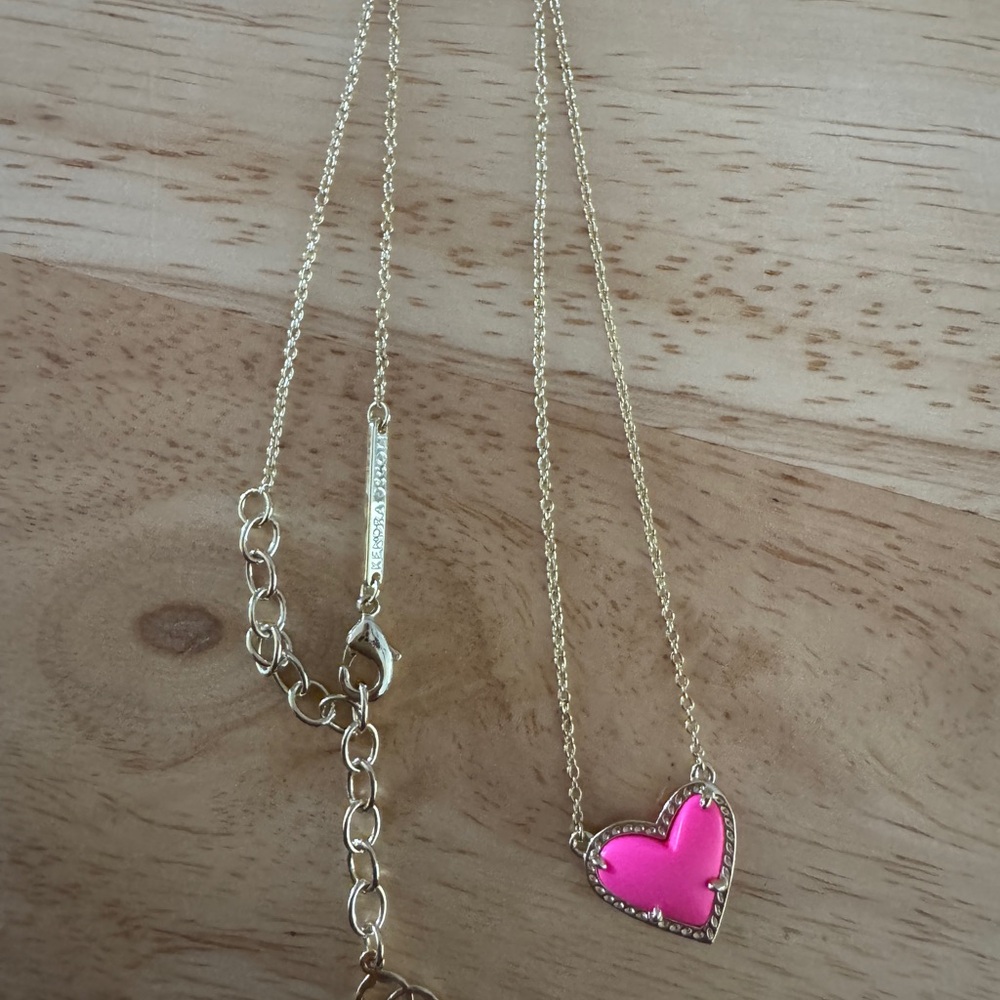 Kendra Scott Gold Ari Heart Necklace with Neon Pink Magnesite